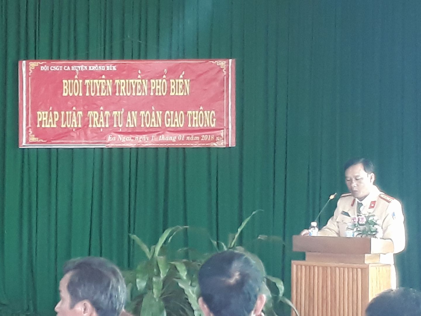 Tuyên truyền và phổ biến, giáo dục pháp luật về trật tự an toàn giao thông