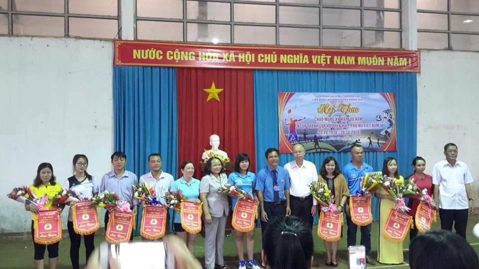 Hội thao chào mừng kỷ niệm 88 năm ngày phụ nữ Việt nam 20/10