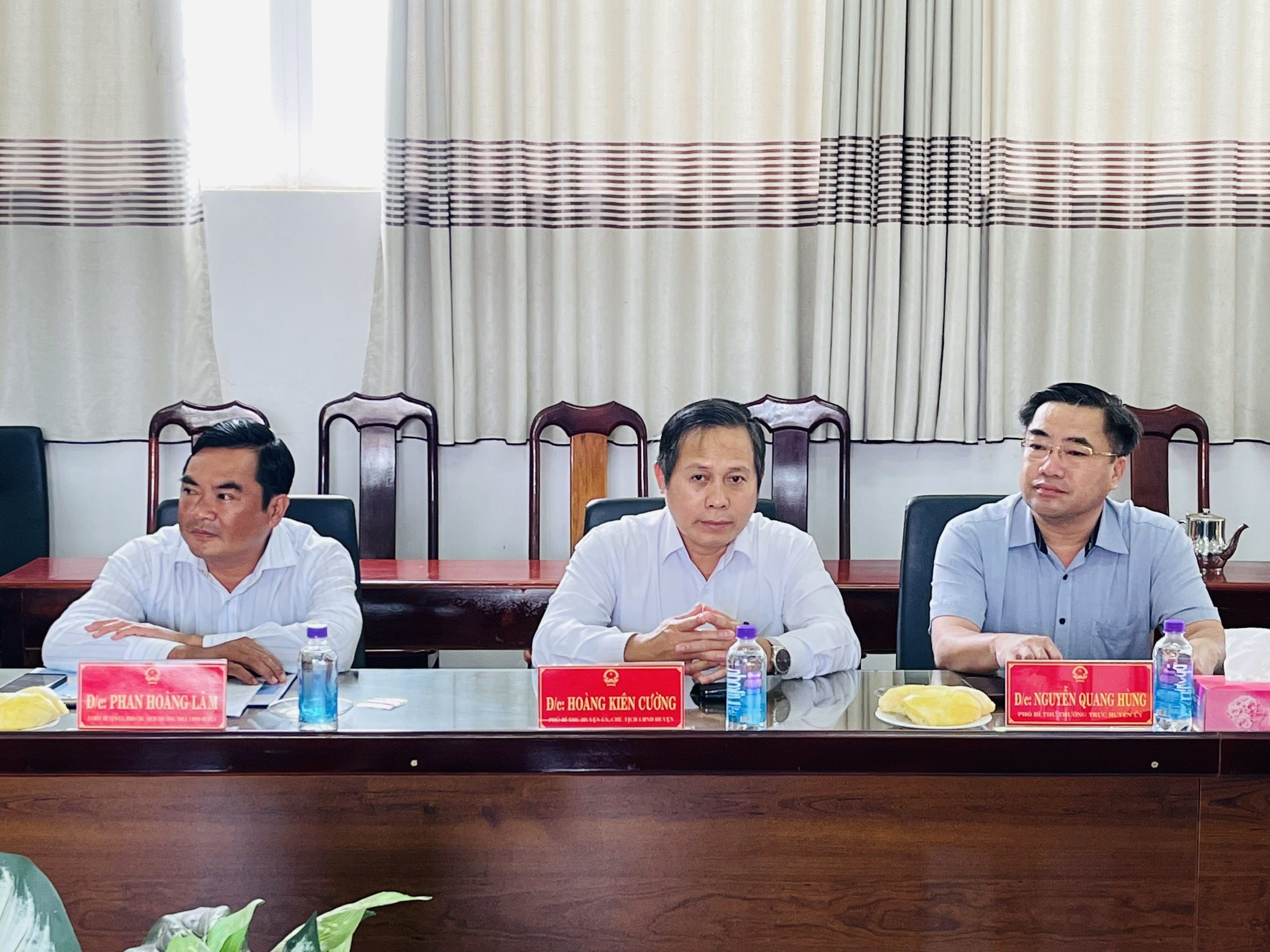 Đoàn công tác của huyện Cam Lộ, tỉnh Quảng Trị thăm và làm việc với huyện Krông Búk