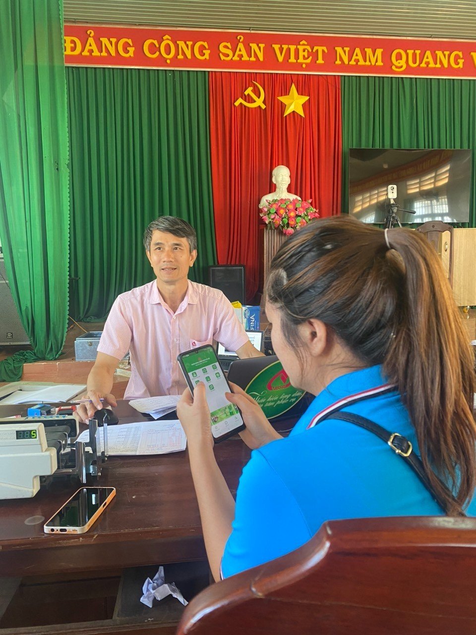 PGD Ngân hàng Chính sách xã hội huyện Krông Búk triển khai Công nghệ 4.0 trong hoạt động tín dụng chính sách
