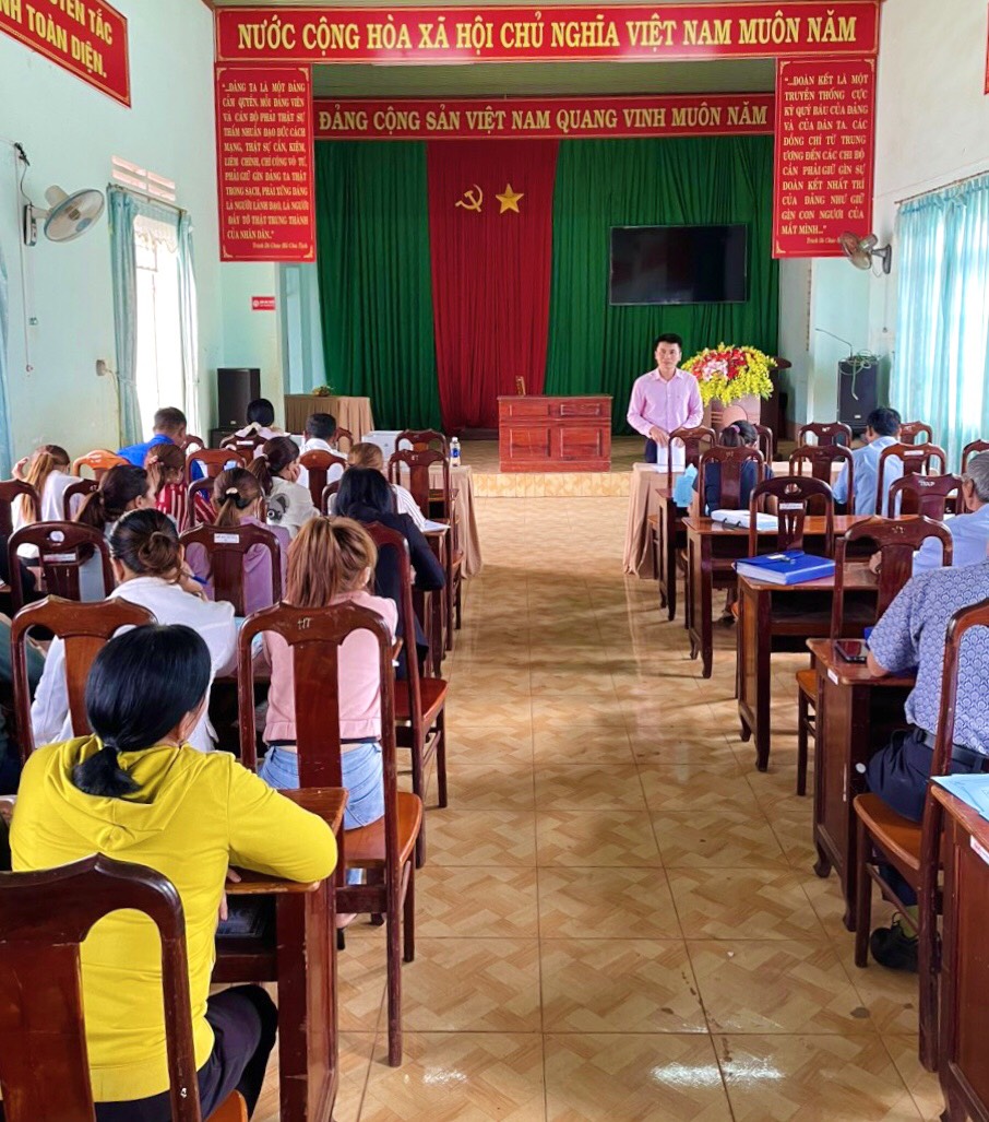 Ngân hàng Chính sách xã hội huyện Krông Búk triển khai hướng dẫn sắp xếp, lưu giữ hồ sơ hoạt động ủy thác, hoạt động tổ Tiết kiệm và vay vốn năm 2023