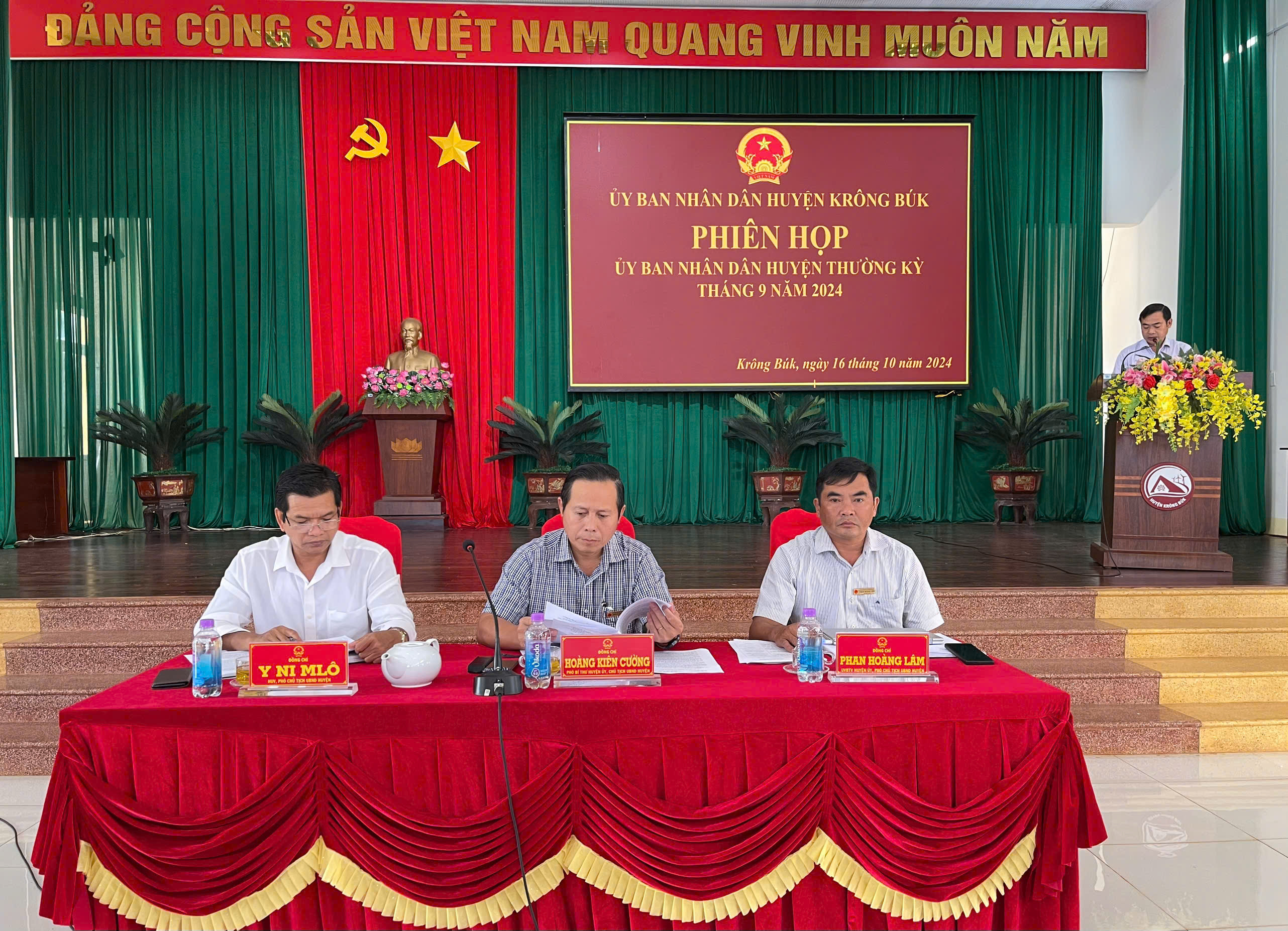 Phiên họp UBND huyện thường kỳ tháng 9 năm 2024
