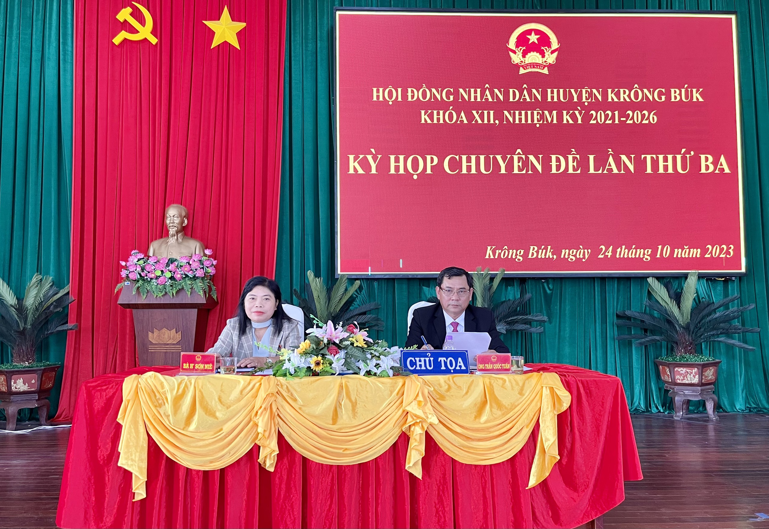 HĐND huyện Krông Búk khóa XII, nhiệm kỳ 2021-2026 tổ chức Kỳ họp chuyên đề lần thứ Ba